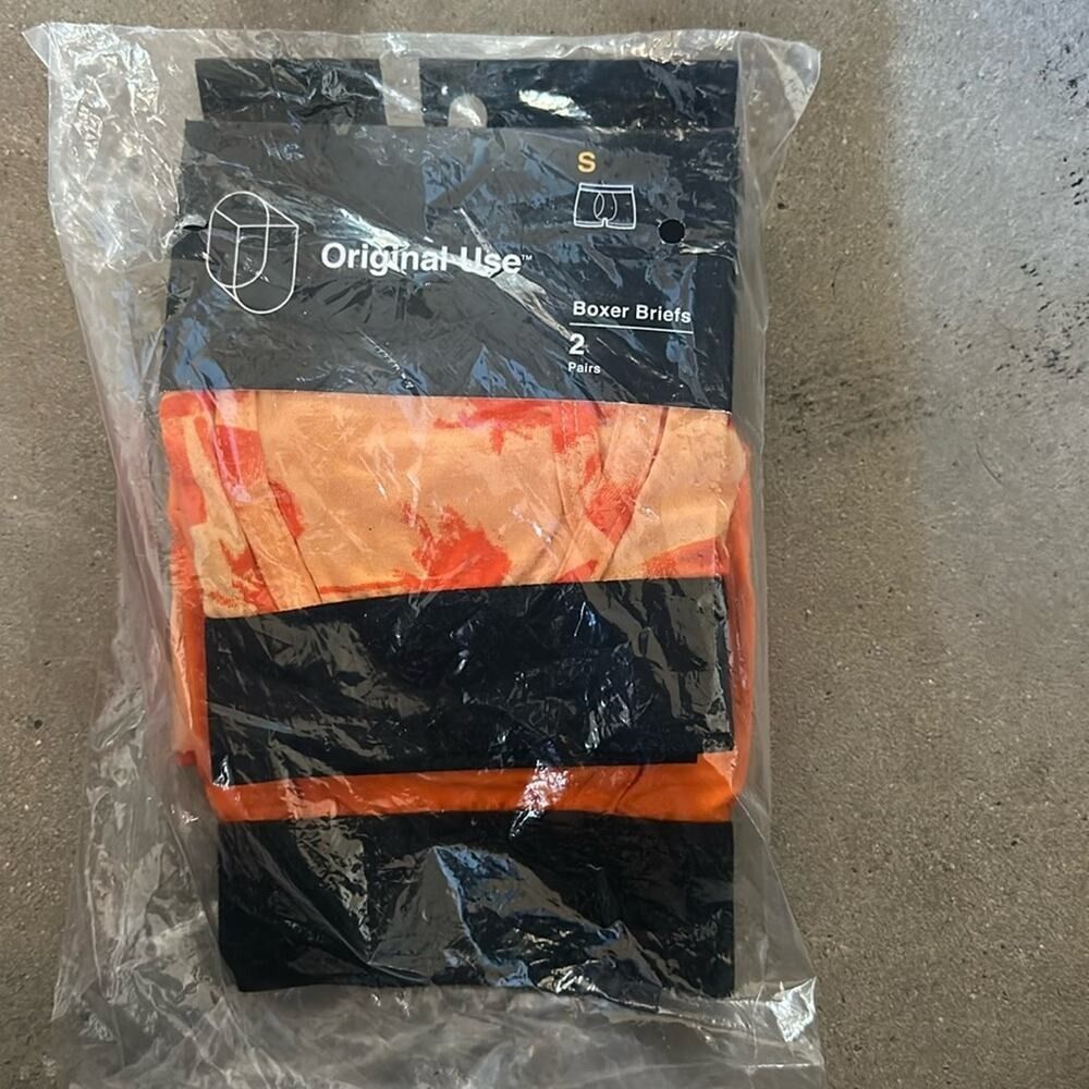 ORIGINAL USE MEN'S SAUCE BOXER BRIEFS
2 PAIRS  SIZE: SMALL COLOR: MULTI NWT